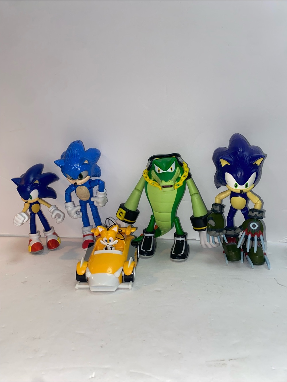 Sonic the hedgehog figure lot